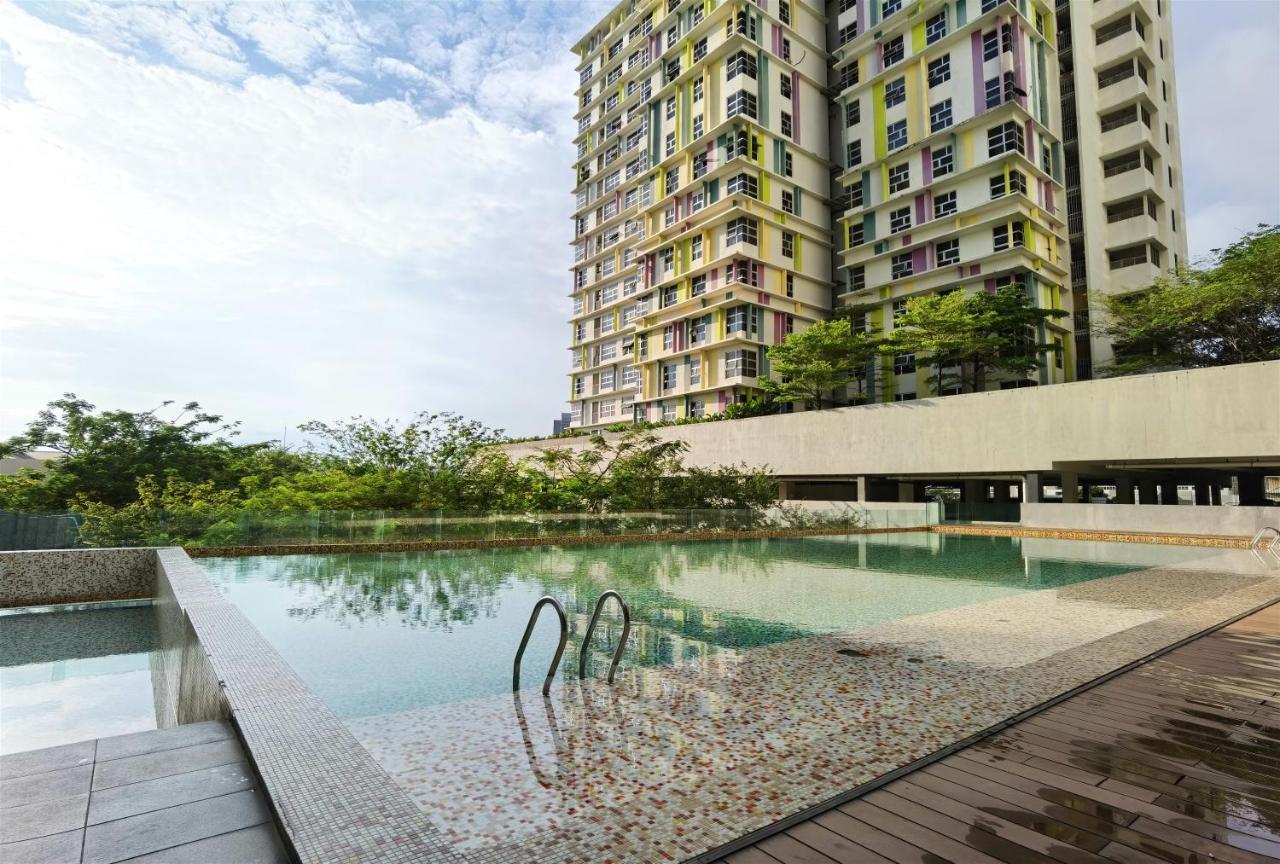 2 bedroom apartment - MyCrib Neocyber Cyberjaya Exteriör bild