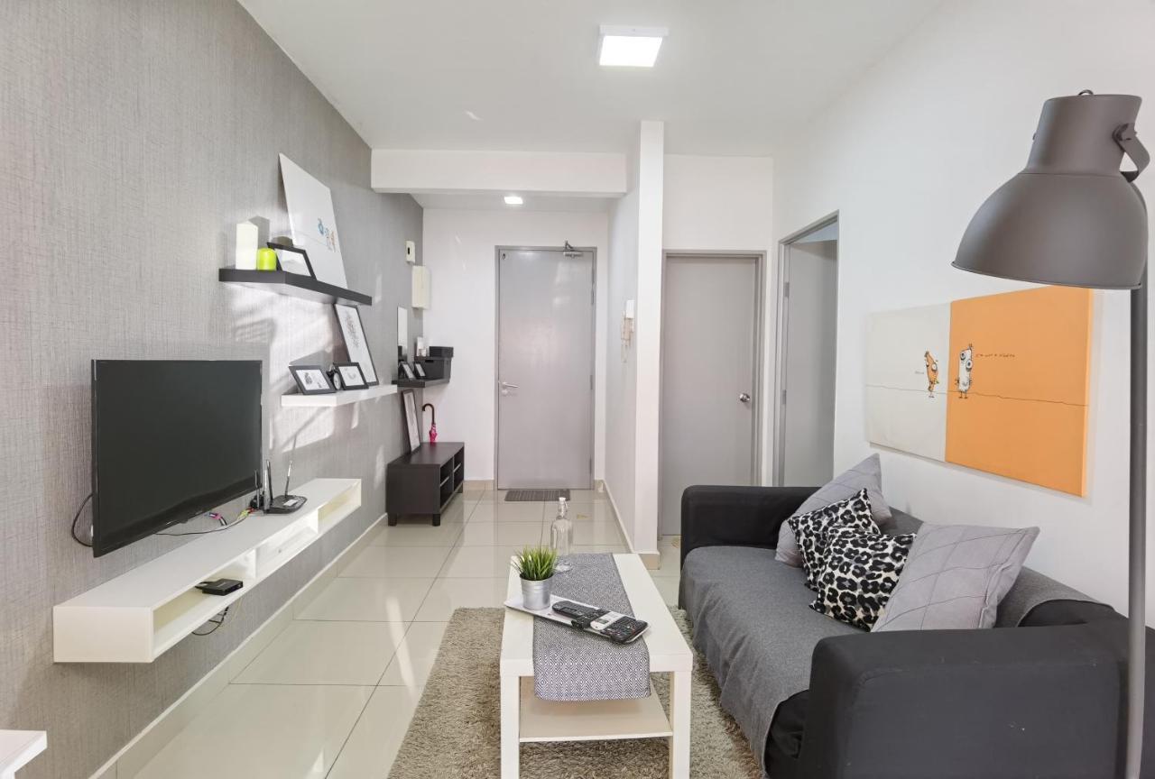 2 bedroom apartment - MyCrib Neocyber Cyberjaya Exteriör bild