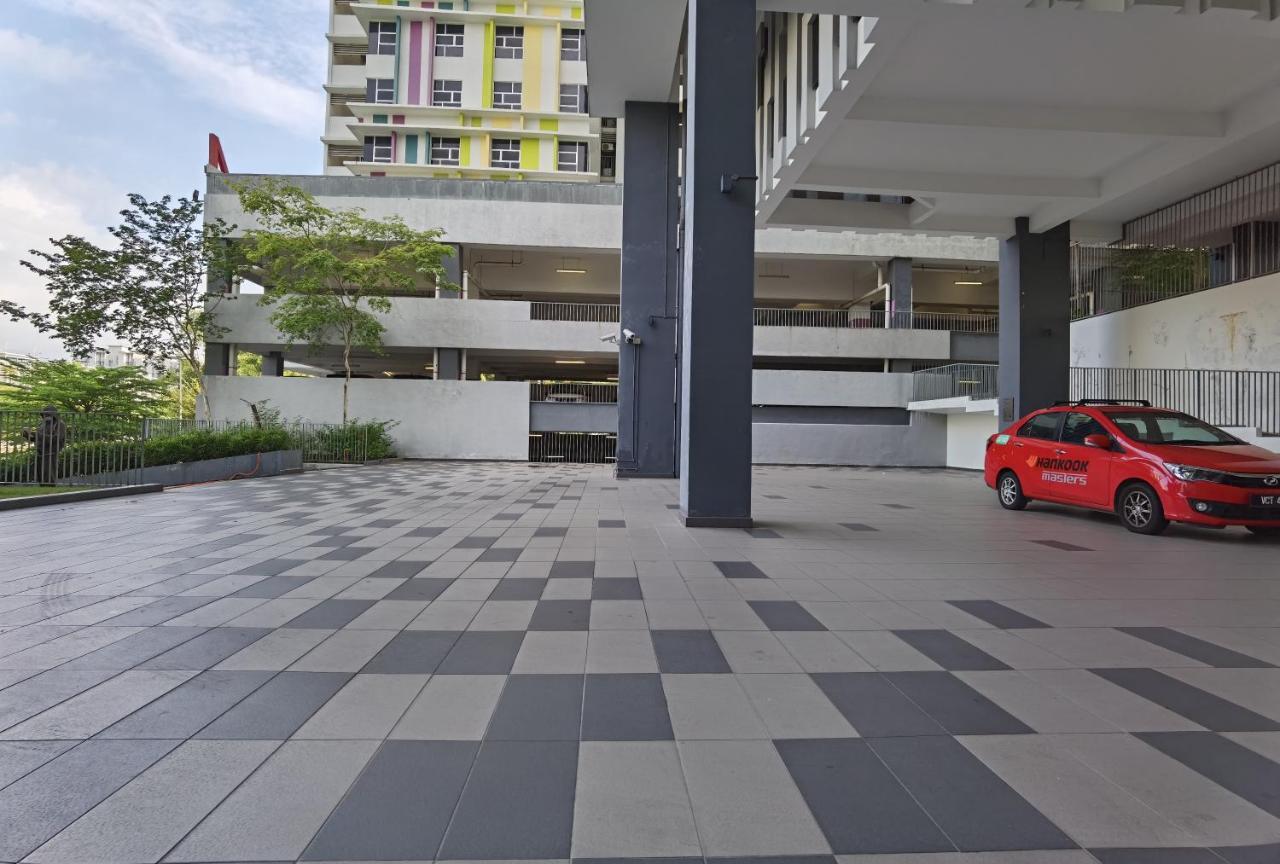 2 bedroom apartment - MyCrib Neocyber Cyberjaya Exteriör bild