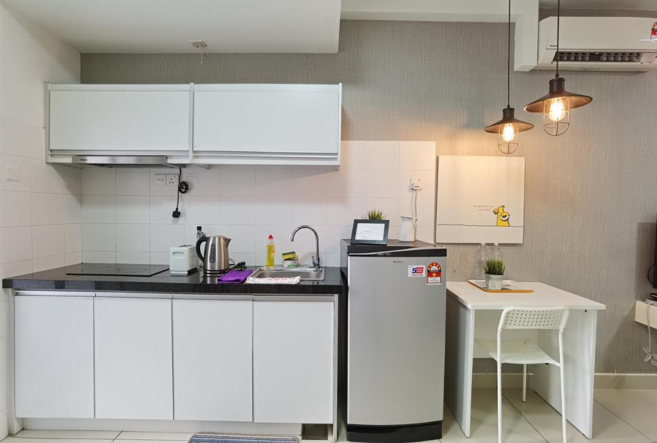 2 bedroom apartment - MyCrib Neocyber Cyberjaya Exteriör bild