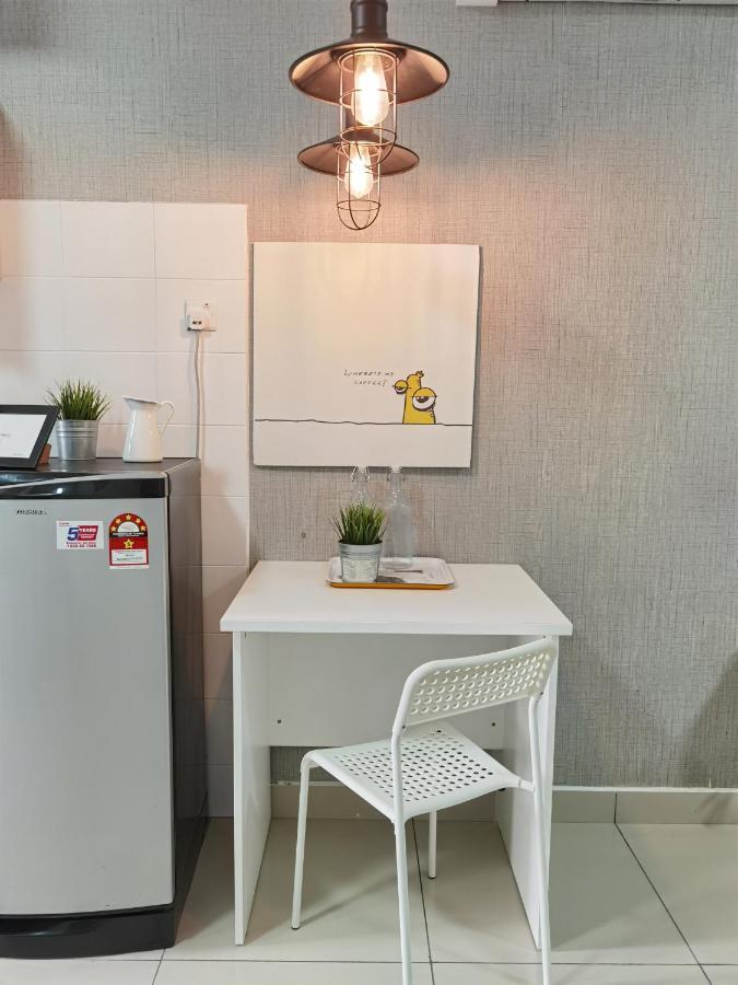 2 bedroom apartment - MyCrib Neocyber Cyberjaya Exteriör bild