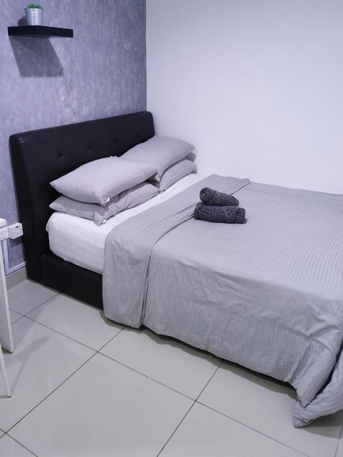 2 bedroom apartment - MyCrib Neocyber Cyberjaya Exteriör bild