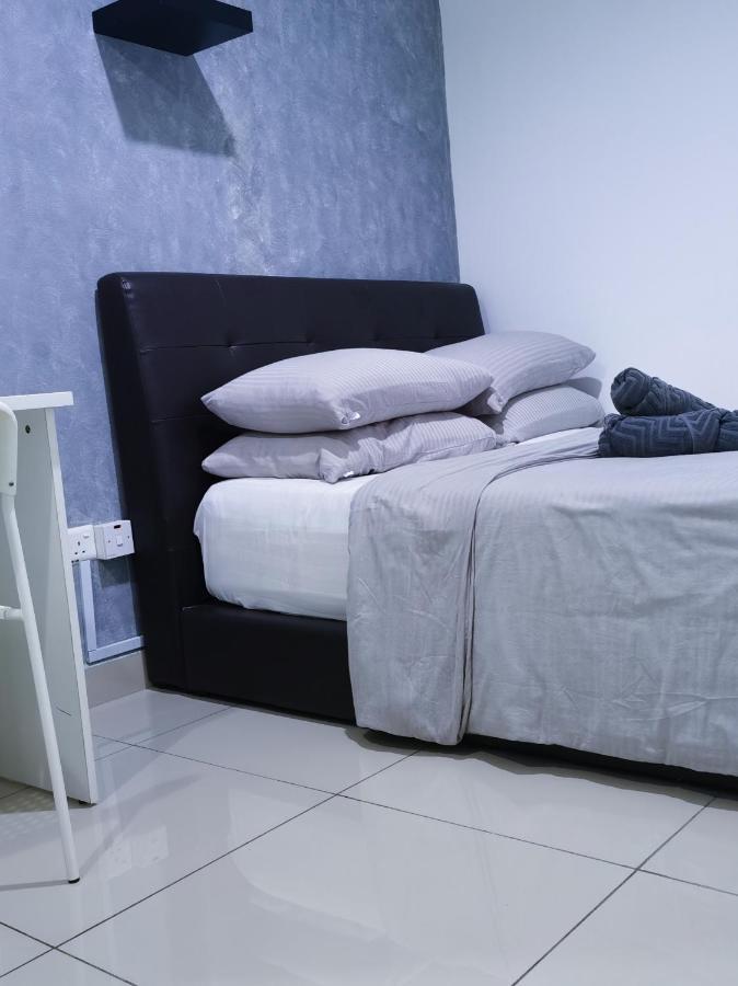 2 bedroom apartment - MyCrib Neocyber Cyberjaya Exteriör bild